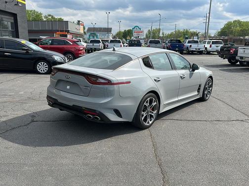 Ceramic Silver 2018 Kia Stinger GT