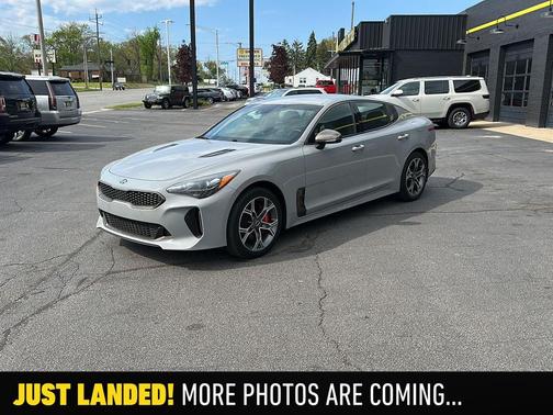 Ceramic Silver 2018 Kia Stinger GT