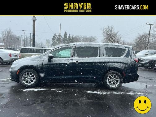 2021 Chrysler Pacifica Touring L