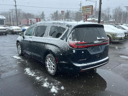 2021 Chrysler Pacifica Touring L
