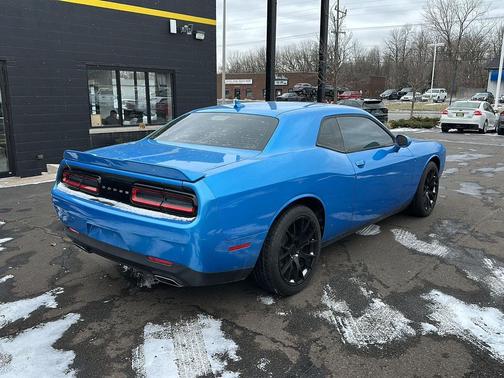 2016 Dodge Challenger SXT