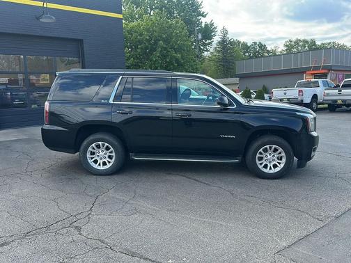 Onyx Black 2016 GMC Yukon SLT