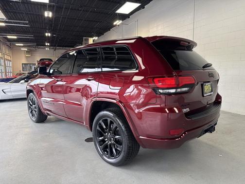 Velvet Red Pearlcoat 2021 Jeep Grand Cherokee Laredo