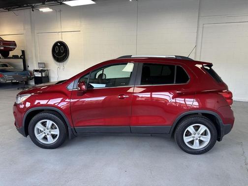 Cajun Red Tintcoat 2019 Chevrolet Trax LT