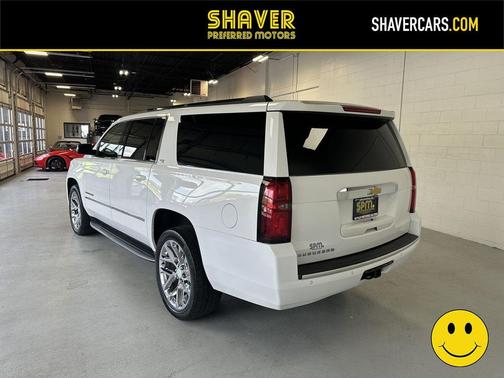 Summit White 2019 Chevrolet Suburban LT