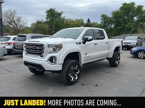 White Frost Tricoat 2020 GMC Sierra 1500 SLT