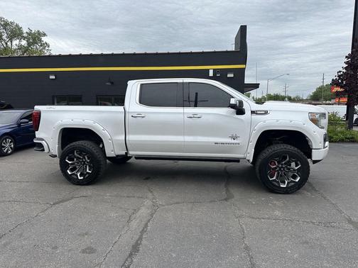 White Frost Tricoat 2020 GMC Sierra 1500 SLT