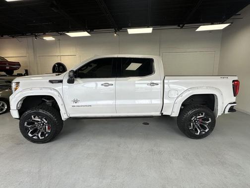 White Frost Tricoat 2020 GMC Sierra 1500 SLT