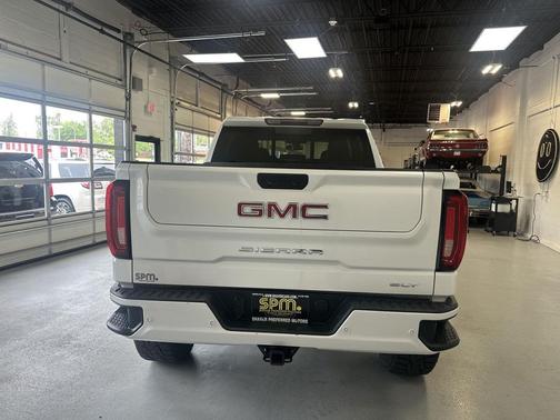 White Frost Tricoat 2020 GMC Sierra 1500 SLT