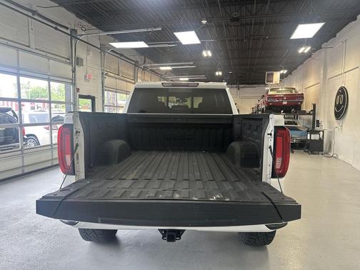 White Frost Tricoat 2020 GMC Sierra 1500 SLT