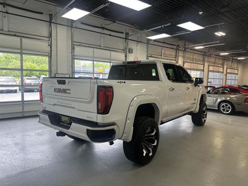 White Frost Tricoat 2020 GMC Sierra 1500 SLT