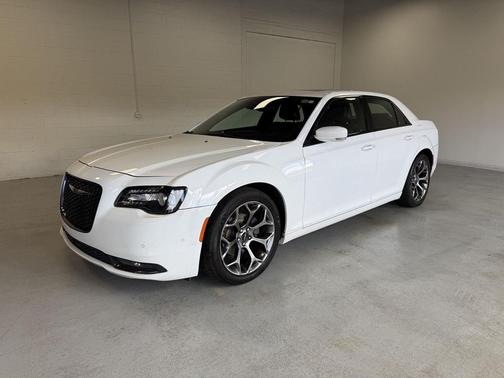 2018 Chrysler 300 S