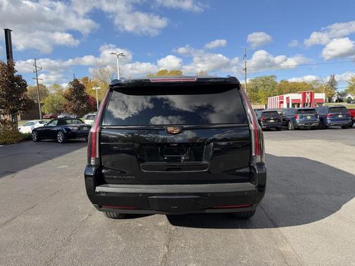 2019 Cadillac Escalade Luxury