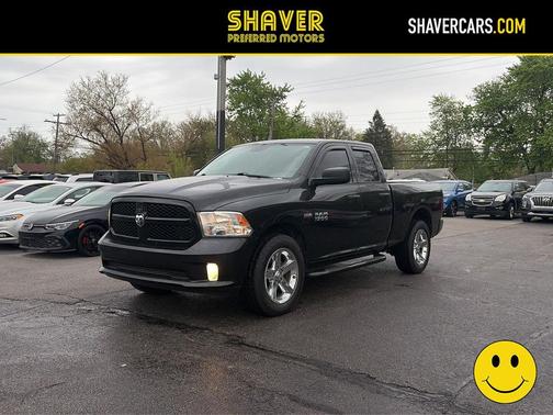 Brilliant Black Crystal Pearlcoat 2017 RAM 1500 Express