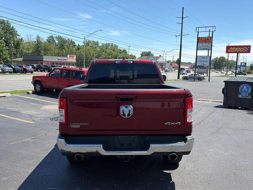 Delmonico Red Pearlcoat 2021 RAM 1500 Big Horn/Lone Star