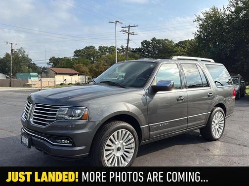 2017 Lincoln Navigator Select