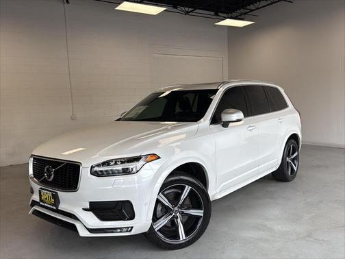2017 Volvo XC90 T6 R-Design