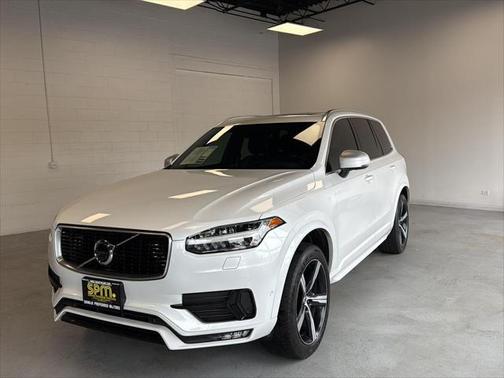 2017 Volvo XC90 T6 R-Design