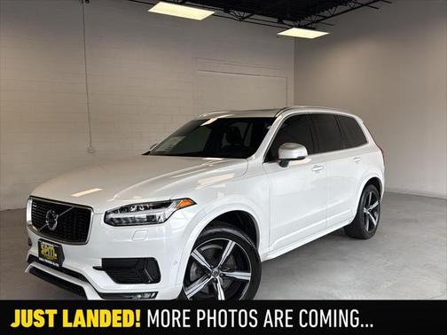 2017 Volvo XC90 T6 R-Design