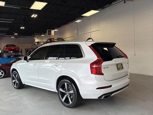 2017 Volvo XC90 T6 R-Design