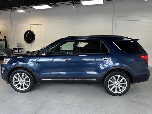 Blue Jeans Metallic 2017 Ford Explorer Limited