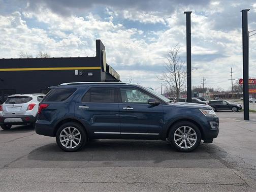 Blue Jeans Metallic 2017 Ford Explorer Limited