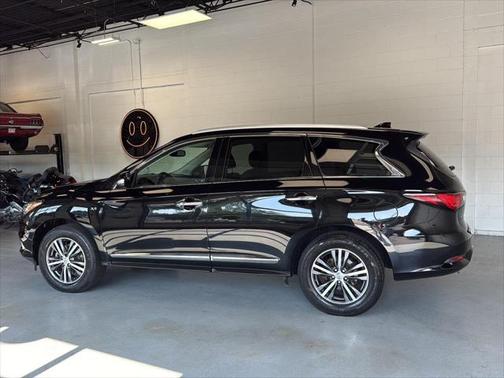 2017 INFINITI QX60 Base