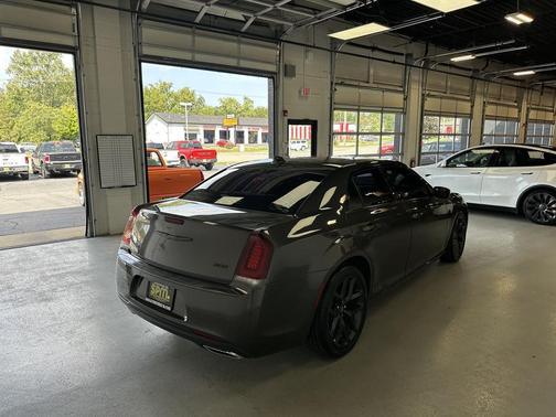 Granite Crystal Metallic Clearcoat 2021 Chrysler 300 S