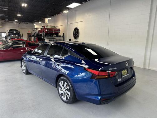 Deep Blue Pearl 2020 Nissan Altima S FWD