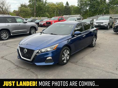 Deep Blue Pearl 2020 Nissan Altima S FWD