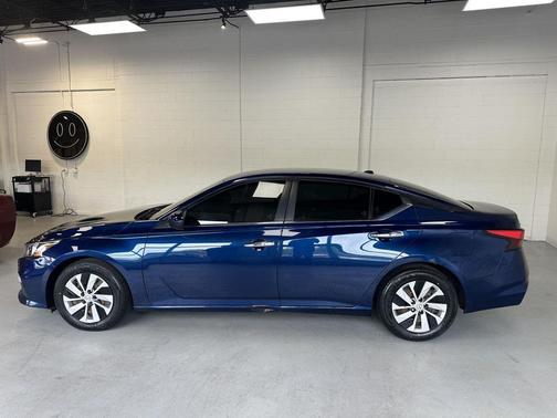 Deep Blue Pearl 2020 Nissan Altima S FWD
