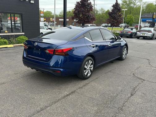 Deep Blue Pearl 2020 Nissan Altima S FWD