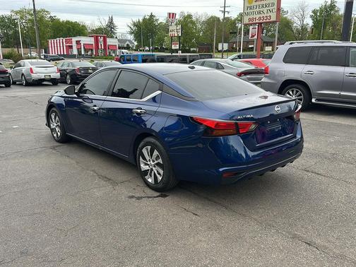 Deep Blue Pearl 2020 Nissan Altima S FWD