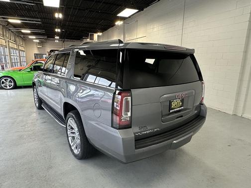 Satin Steel Metallic 2020 GMC Yukon XL SLT