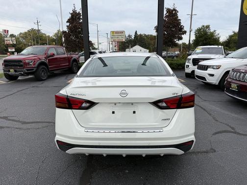 2022 Nissan Altima 2.5 SV