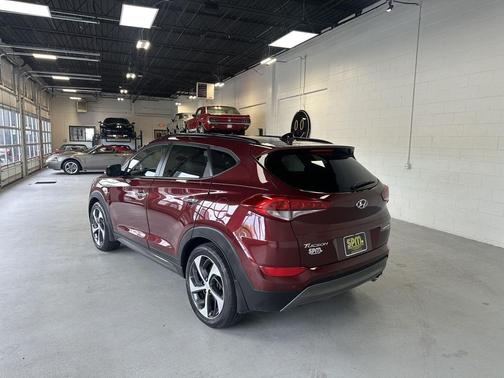 Ruby Wine 2016 Hyundai TUCSON Limited
