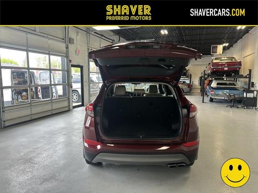 Ruby Wine 2016 Hyundai TUCSON Limited