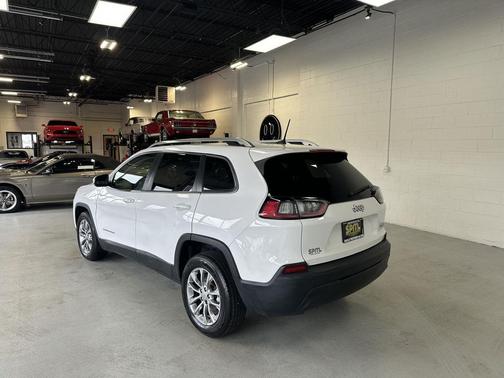 Bright White Clearcoat 2021 Jeep Cherokee Latitude Plus