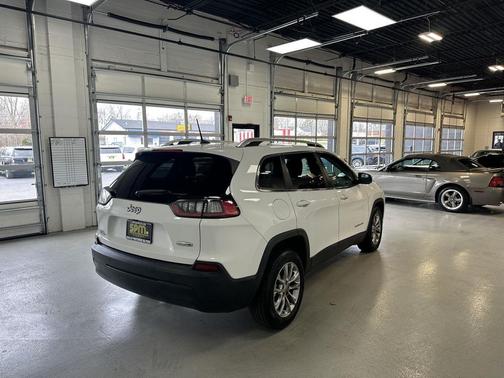 Bright White Clearcoat 2021 Jeep Cherokee Latitude Plus