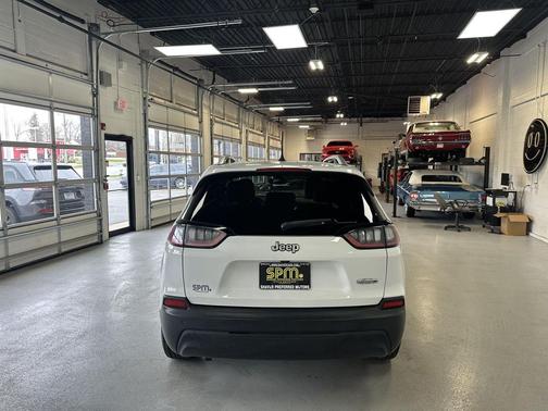 Bright White Clearcoat 2021 Jeep Cherokee Latitude Plus