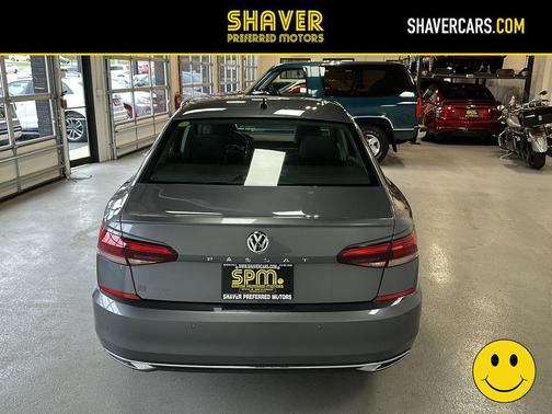 2022 Volkswagen Passat 2.0T Limited Edition