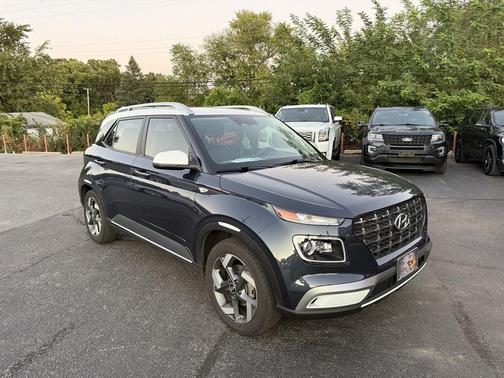 2023 Hyundai VENUE Limited
