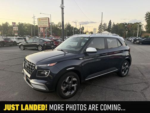 2023 Hyundai VENUE Limited