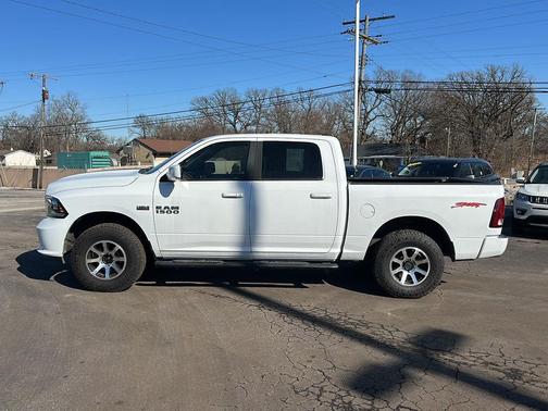 2016 RAM 1500 Sport