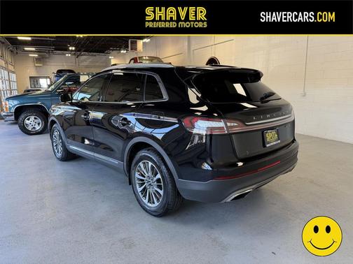 2019 Lincoln Nautilus Select