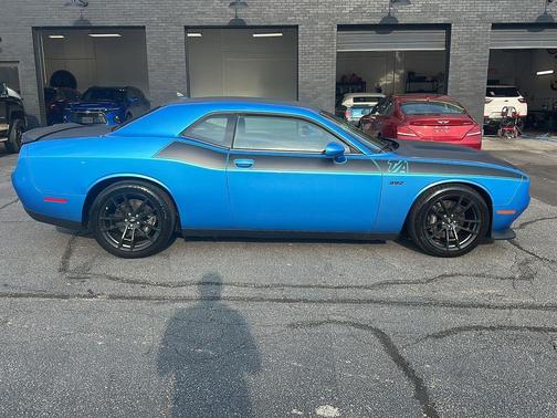 B5 Blue Pearlcoat 2019 Dodge Challenger R/T Scat Pack