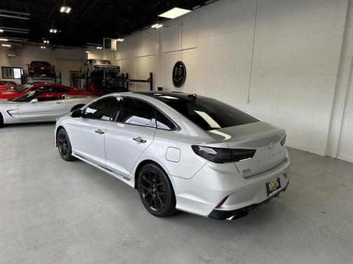 Symphony Silver 2018 Hyundai SONATA Limited 2.0T+