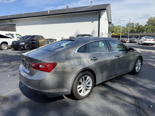 2017 Chevrolet Malibu 1LT