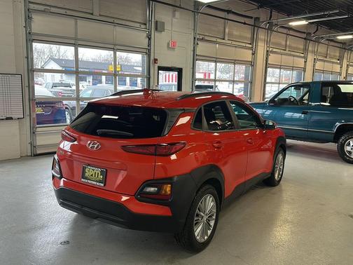 2020 Hyundai KONA SEL Plus