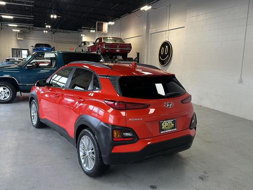 2020 Hyundai KONA SEL Plus